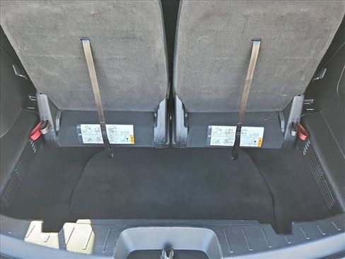 Used 2018 Ford Explorer XLT w/ Equipment Group 201A AWD/4WD image 6