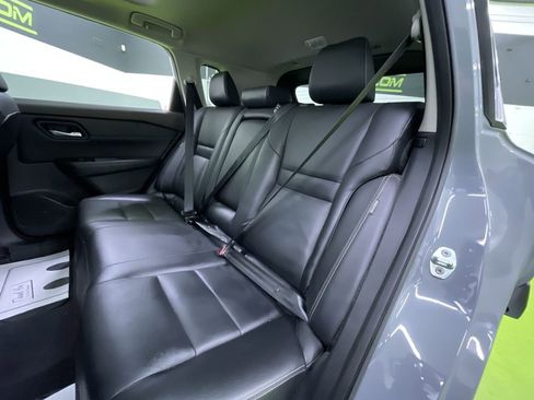 Used 2022 Nissan Rogue SL image 25