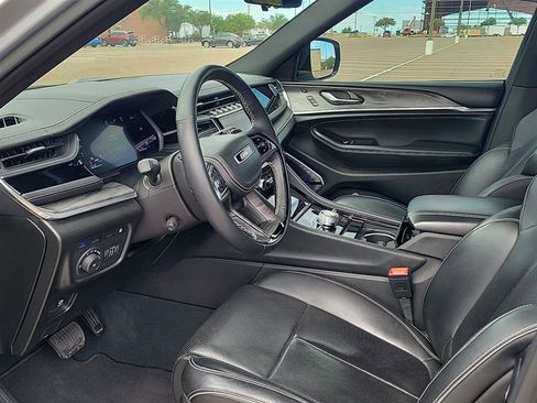 Used 2023 Jeep Grand Cherokee Overland w/ Advanced Protech Group III image 3