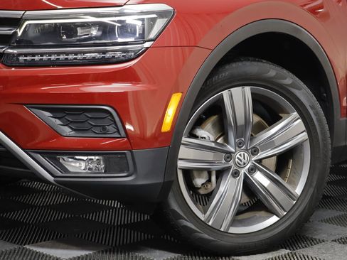 Used 2019 Volkswagen Tiguan SEL Premium image 3