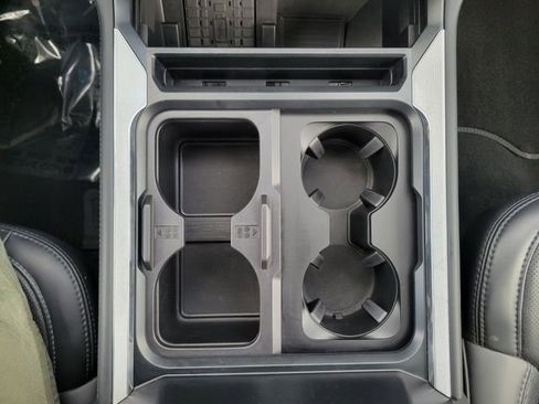 Used 2025 Ford F350 Platinum w/ Tremor Off-Road Package image 32