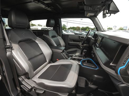 Used 2023 Ford Bronco Black Diamond AWD/4WD image 32