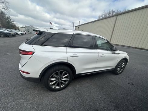 Used 2021 Lincoln Corsair AWD w/ Premium Package image 4