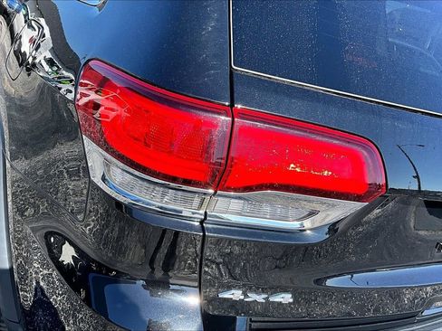 Used 2020 Jeep Grand Cherokee Limited image 23