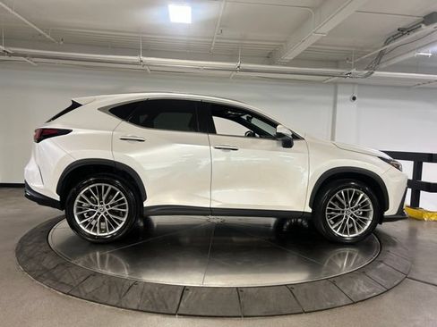 Used 2022 Lexus NX 350 AWD image 9