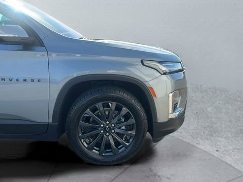 Used 2023 Chevrolet Traverse RS image 30