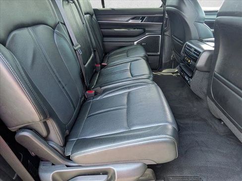 Used 2024 Jeep Wagoneer L Series II w/ Flexible Seating Group image 21