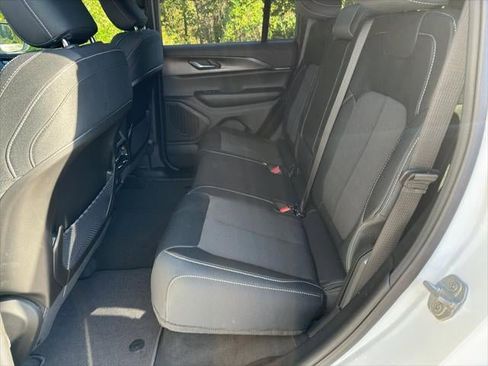 New 2025 Jeep Grand Cherokee Laredo X image 38