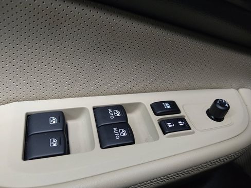 Used 2016 Subaru Outback 3.6R Limited image 27