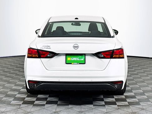 Used 2026 Nissan Altima 2.5 SV FWD image 7