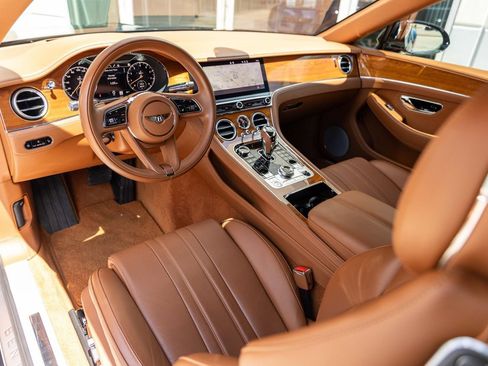 Certified 2022 Bentley Continental GT AWD/4WD image 22