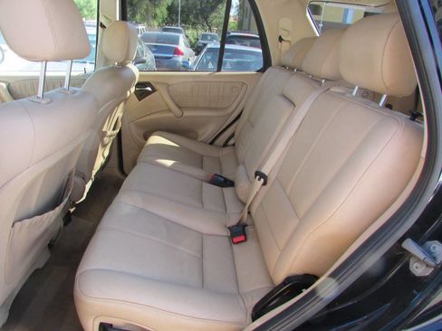 Used 2000 Mercedes-Benz ML 320 4MATIC image 18