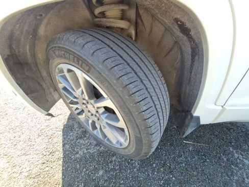 Used 2021 GMC Acadia Denali w/ Denali Ultimate Package image 32