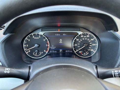 Used 2025 Nissan Altima 2.5 SV FWD image 41