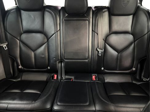 Used 2018 Porsche Cayenne image 20