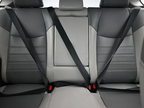 Used 2019 Toyota RAV4 Limited w/ Carpet Mat Package AWD/4WD image 29