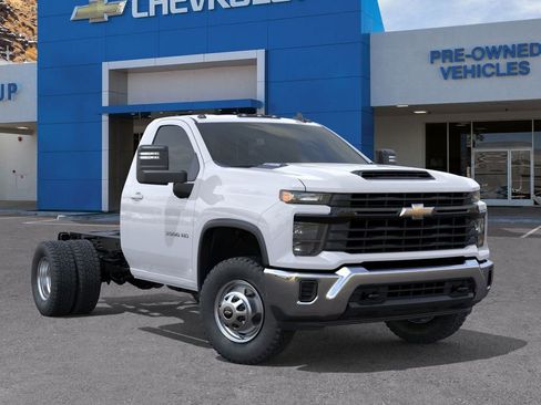 New 2025 Chevrolet Silverado 3500 W/T w/ WT Convenience Package image 7