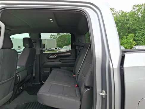 Used 2023 Chevrolet Silverado 1500 LT AWD/4WD image 10