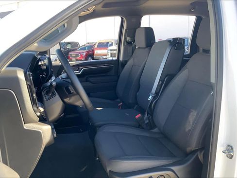 Used 2025 Chevrolet Silverado 2500 LT w/ Convenience Package image 8