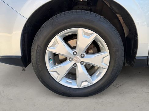 Used 2015 Subaru Forester 2.5i Premium AWD/4WD image 10