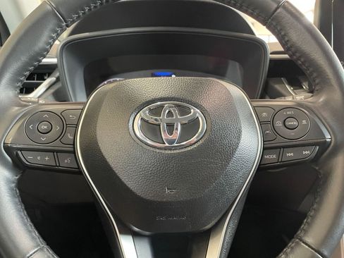 Used 2025 Toyota Corolla Cross LE image 25