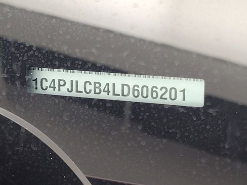 Used 2020 Jeep Cherokee Latitude image 33