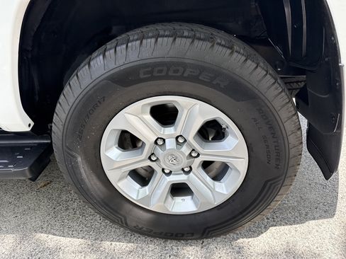 Used 2021 Toyota 4Runner SR5 Premium AWD/4WD image 19