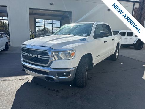 Used 2023 RAM 1500 Big Horn AWD/4WD image 3