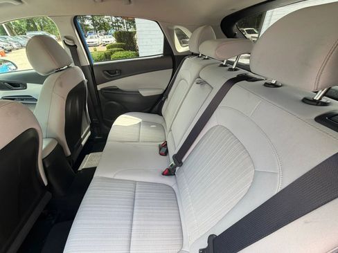 Used 2022 Hyundai Kona SEL FWD image 15