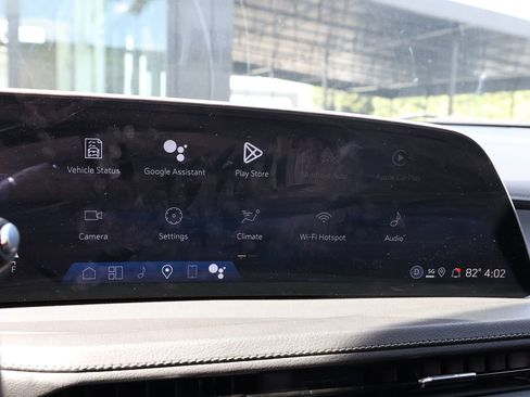 Used 2025 Cadillac XT4 Premium Luxury FWD image 33