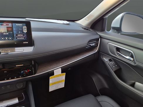 New 2026 Nissan Rogue Platinum w/ Platinum Premium Package image 34