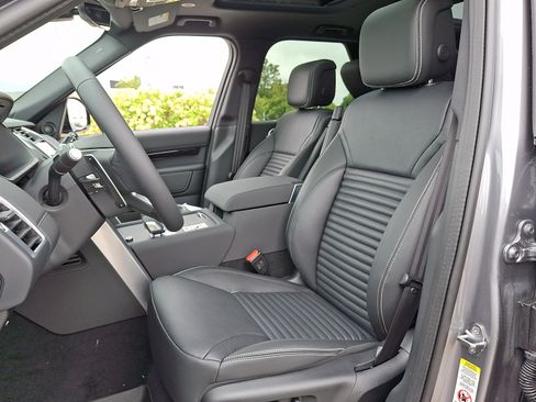 New 2026 Land Rover Discovery S AWD/4WD image 9