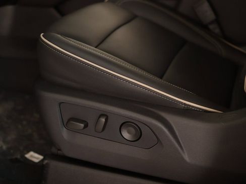 New 2026 GMC Yukon XL Elevation image 23