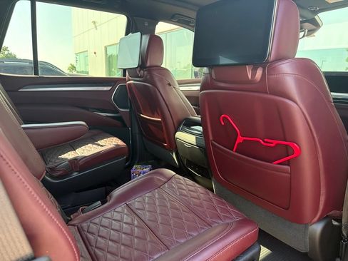 Used 2025 Cadillac Escalade Premium Luxury w/ Touring Package AWD/4WD image 9
