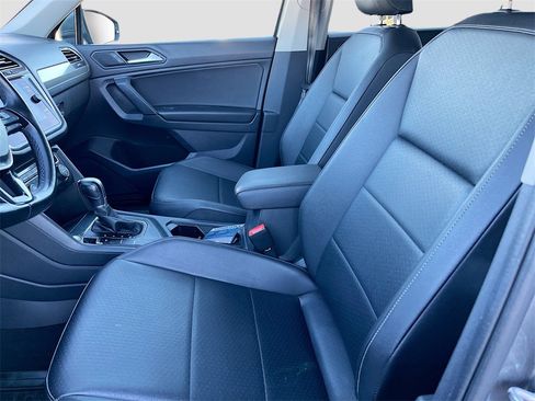 Used 2019 Volkswagen Tiguan SE image 20