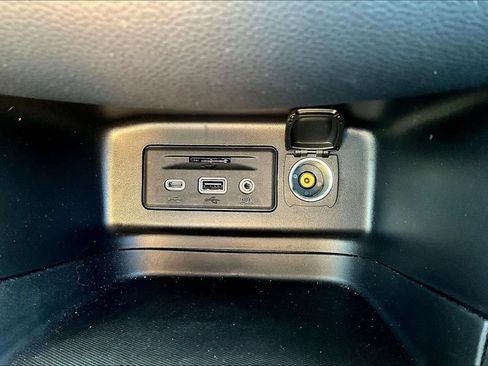 Used 2024 Chevrolet Equinox LT AWD/4WD image 13