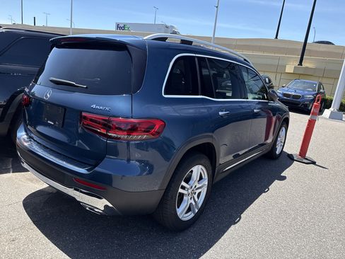 Used 2020 Mercedes-Benz GLB 250 4MATIC image 4