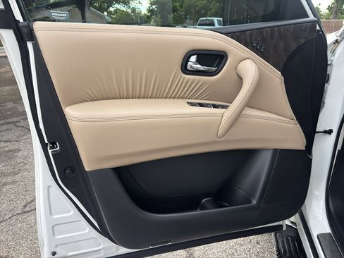 Used 2023 Nissan Armada Platinum w/ Captain's Chairs Package AWD/4WD image 11