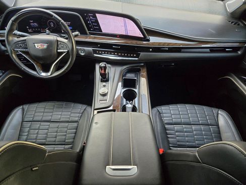 Used 2023 Cadillac Escalade ESV Sport Platinum w/ LPO, ONYX Package AWD/4WD image 13