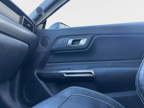 Used 2021 Ford Mustang Shelby GT500 w/ Technology Package RWD image 20