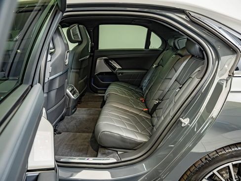 Used 2024 BMW i7 eDrive50 w/ M Sport Package RWD image 44