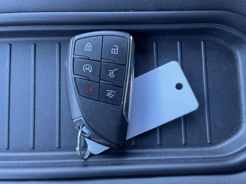 Used 2023 Chevrolet Tahoe Z71 w/ Luxury Package image 31