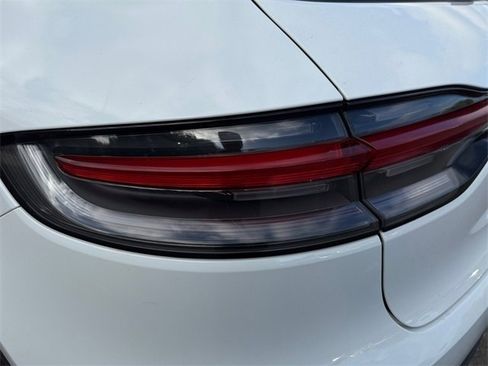 Used 2020 Porsche Macan S image 32