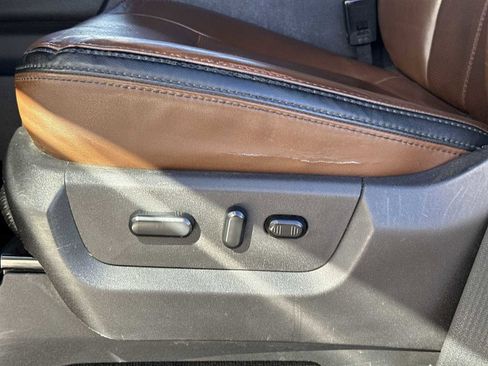 Used 2016 Ford F350 Platinum w/ Platinum Package image 14