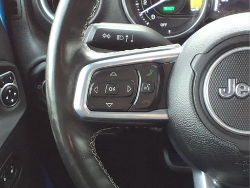 Used 2022 Jeep Wrangler Unlimited Sahara w/ Cold Weather Group AWD/4WD image 21