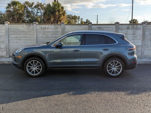 Certified 2019 Porsche Cayenne image 2