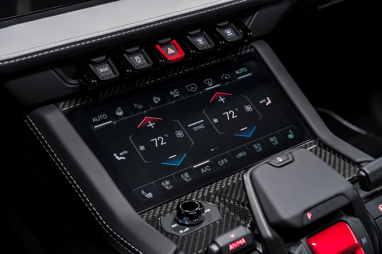 Used 2025 Lamborghini Urus SE AWD/4WD image 27