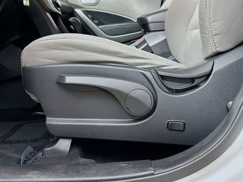 Used 2016 Hyundai Santa Fe Sport image 20