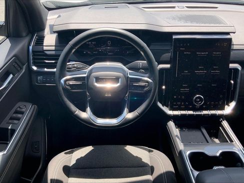 Used 2025 GMC Acadia Elevation AWD/4WD image 5
