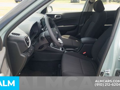 Certified 2026 Hyundai Venue SE image 16